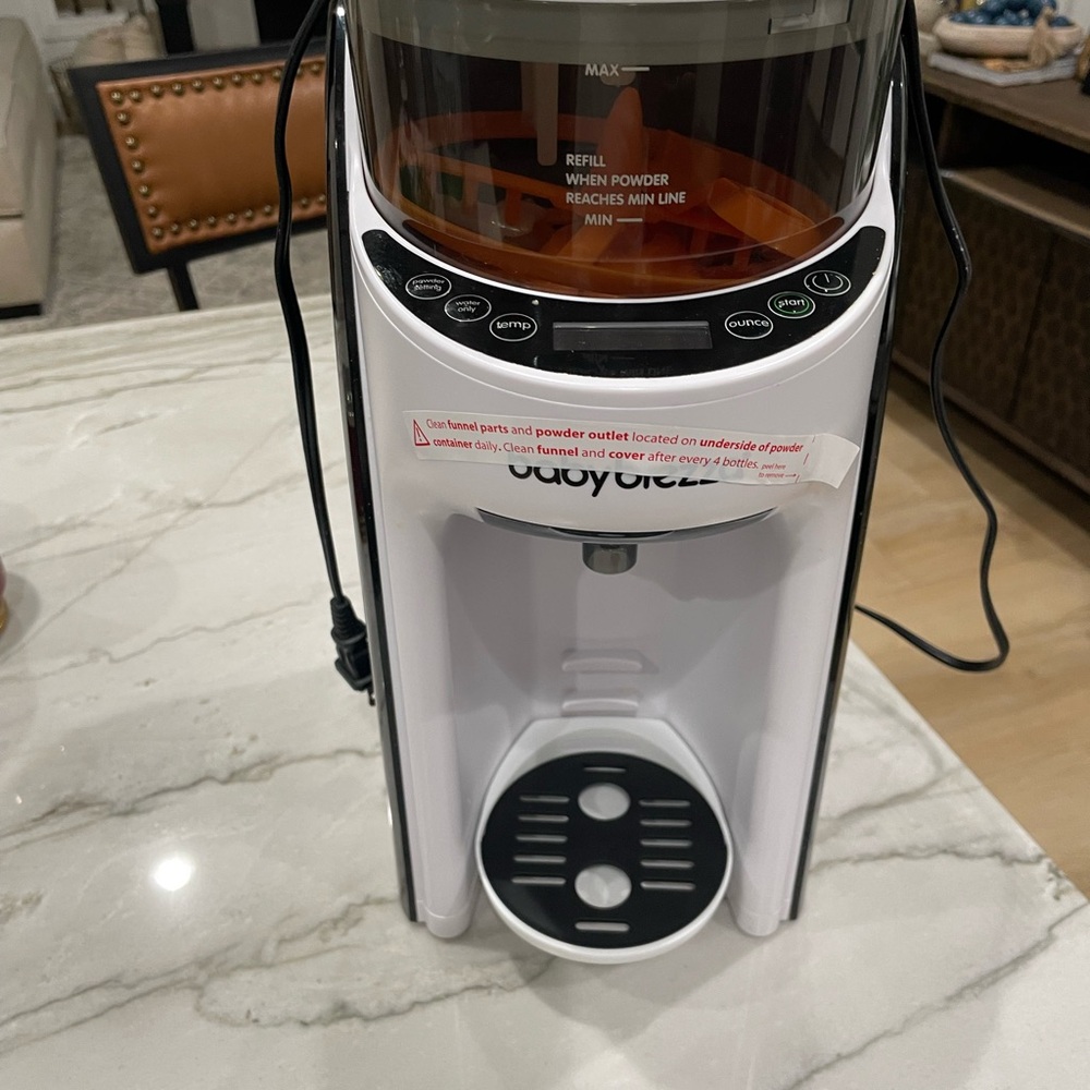 Baby Brezza Formula Maker in White